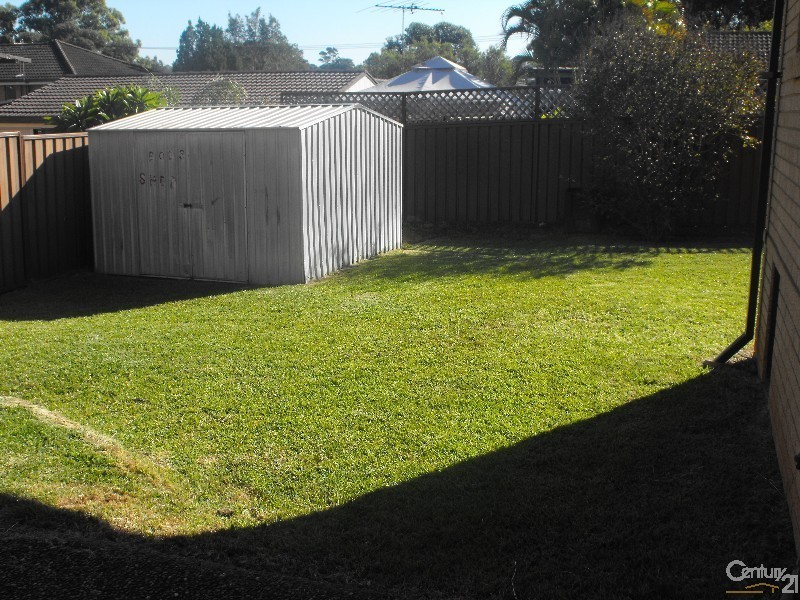 10 Hinkler Avenue, Condell Park NSW 2200