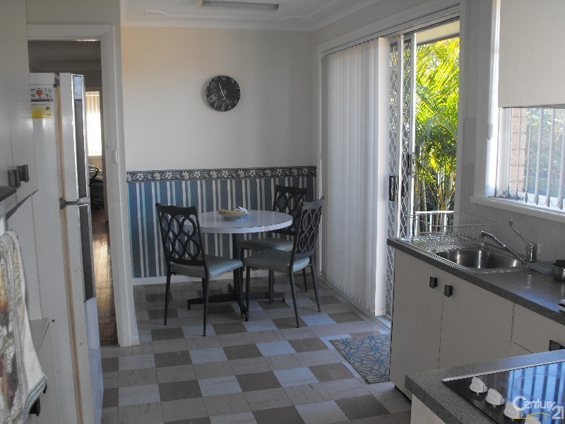 128 Denman Road, Georges Hall NSW 2198