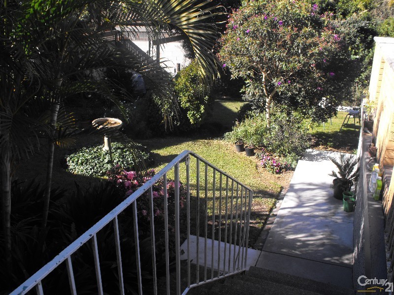 128 Denman Road, Georges Hall NSW 2198