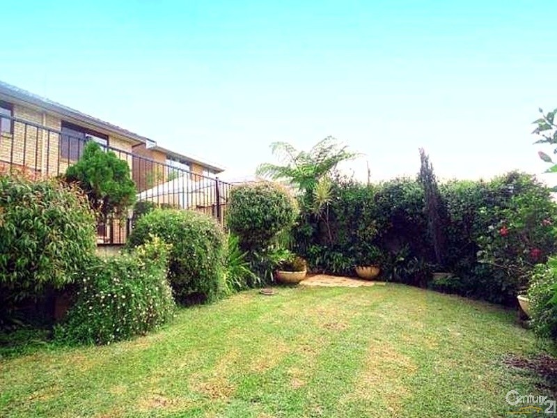 51 Saric Avenue, Georges Hall NSW 2198
