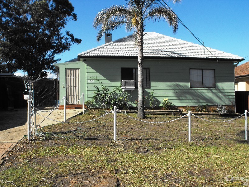 165 Rex Rd, Georges Hall NSW 2198
