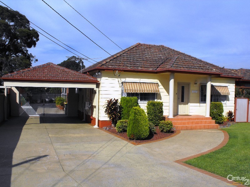 3 Endeavour Road, Georges Hall NSW 2198