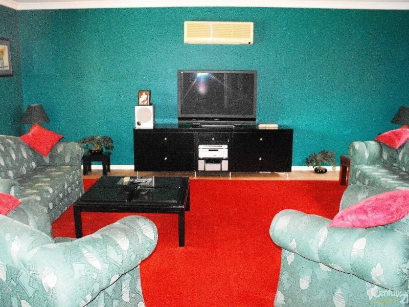 3 Endeavour Road, Georges Hall NSW 2198