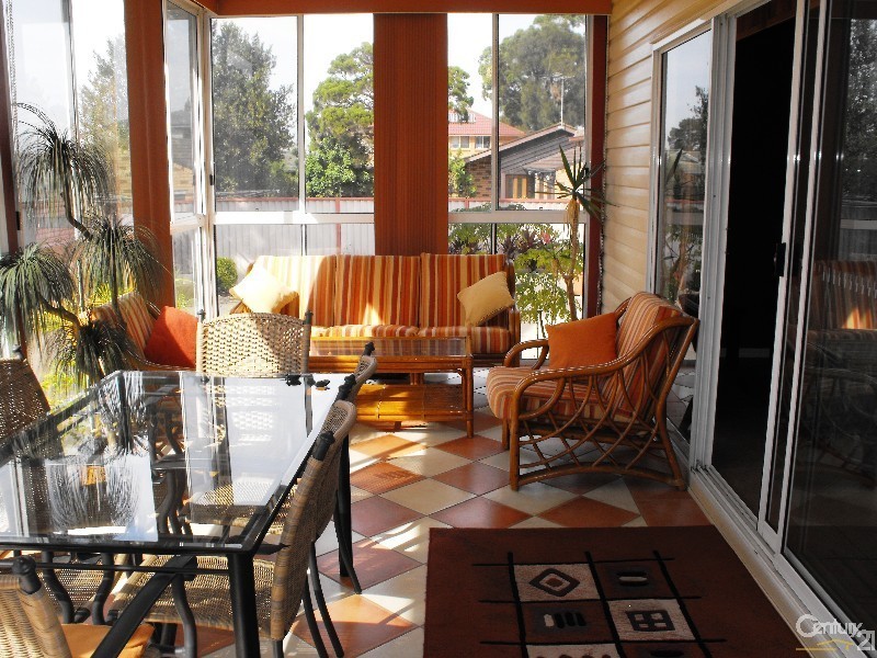 3 Endeavour Road, Georges Hall NSW 2198