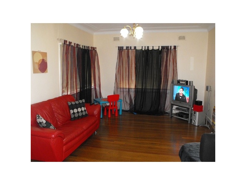 35 Simmat Ave, Condell Park NSW 2200