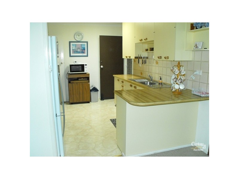 8 STURT AVE, Georges Hall NSW 2198