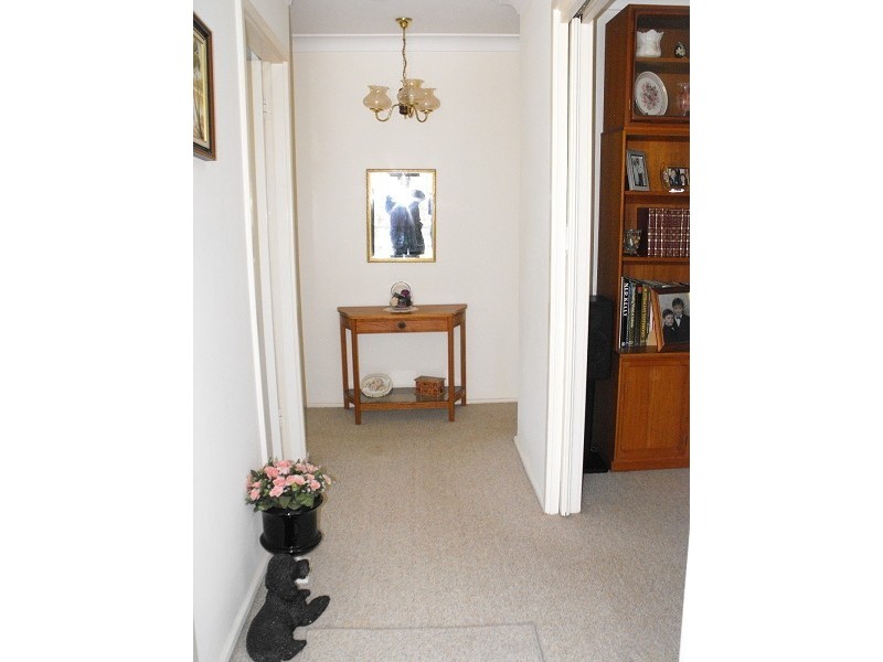 8 STURT AVE, Georges Hall NSW 2198