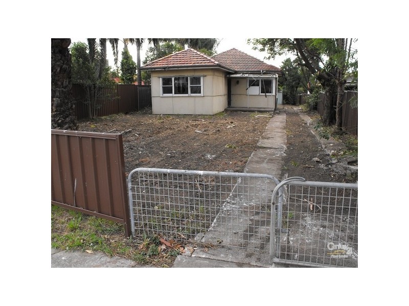 185 HUME HWY, Greenacre NSW 2190