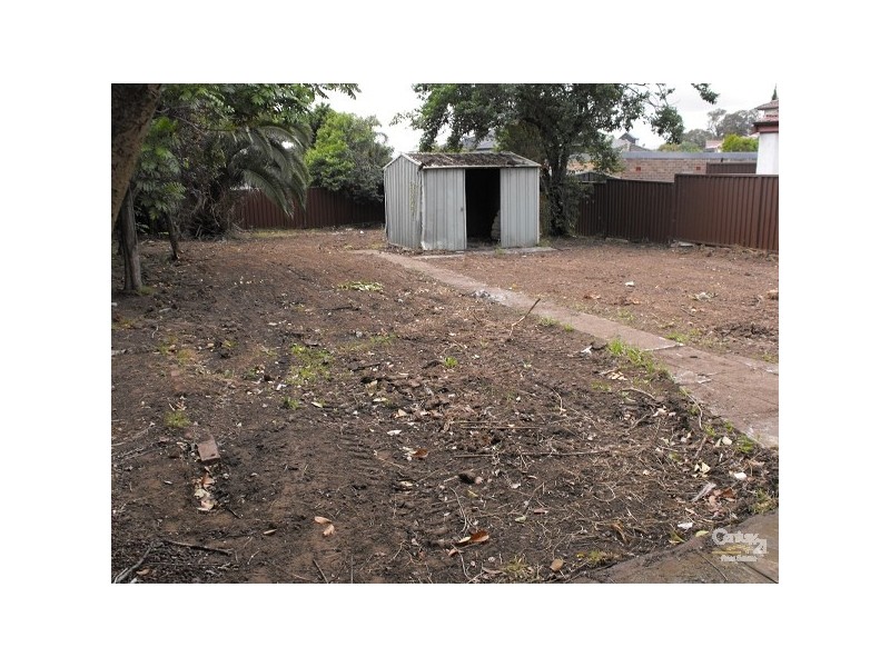 185 HUME HWY, Greenacre NSW 2190