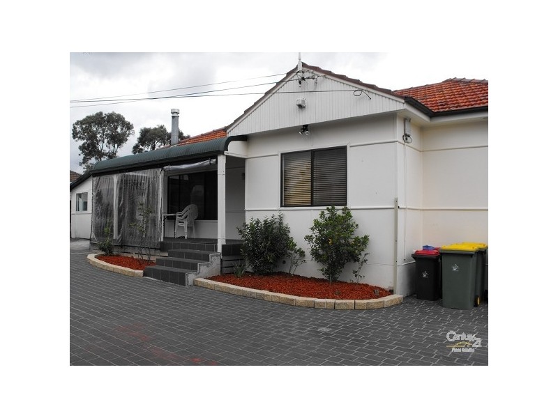 4 FOURTH AVE, Condell Park NSW 2200