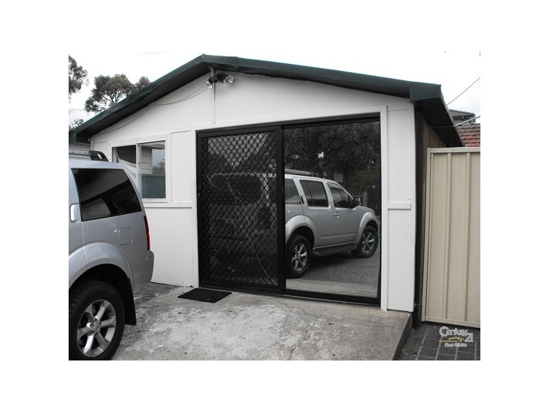 4 FOURTH AVE, Condell Park NSW 2200