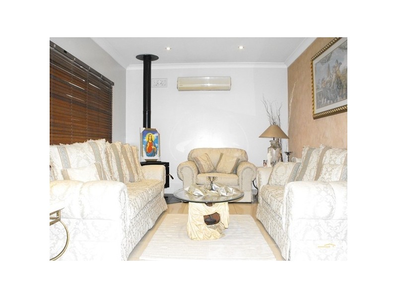 4 FOURTH AVE, Condell Park NSW 2200