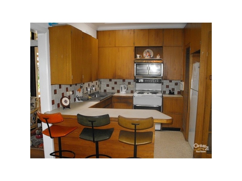 2 WINIFRED ST, Condell Park NSW 2200