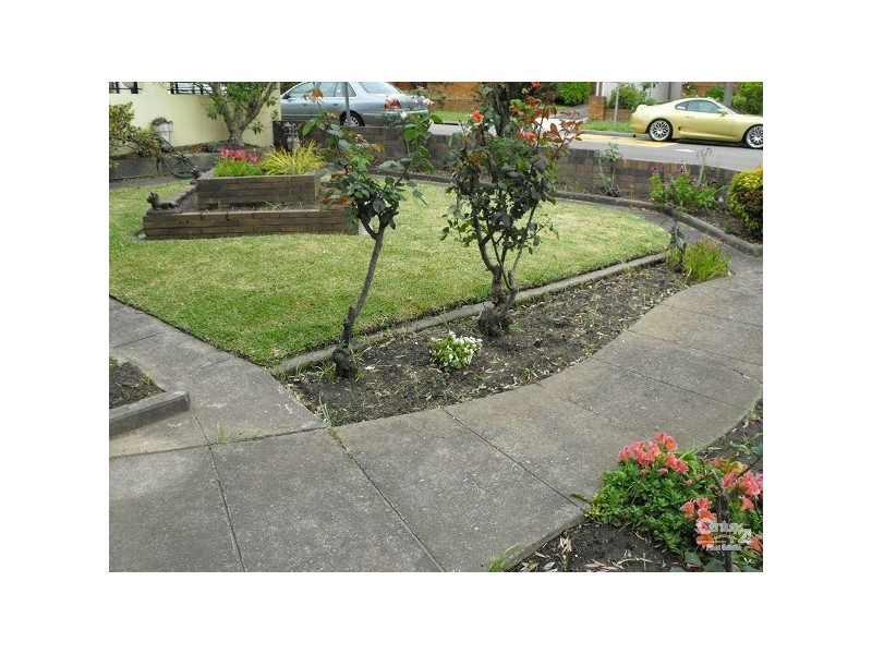 2 MAYFAIR ST, Beverly Hills NSW 2209