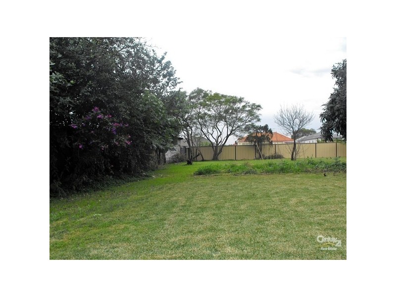 122 Hunter St, Condell Park NSW 2200
