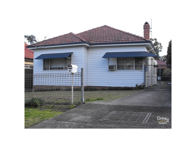 68 HIGHVIEW AVE,, Greenacre NSW 2190