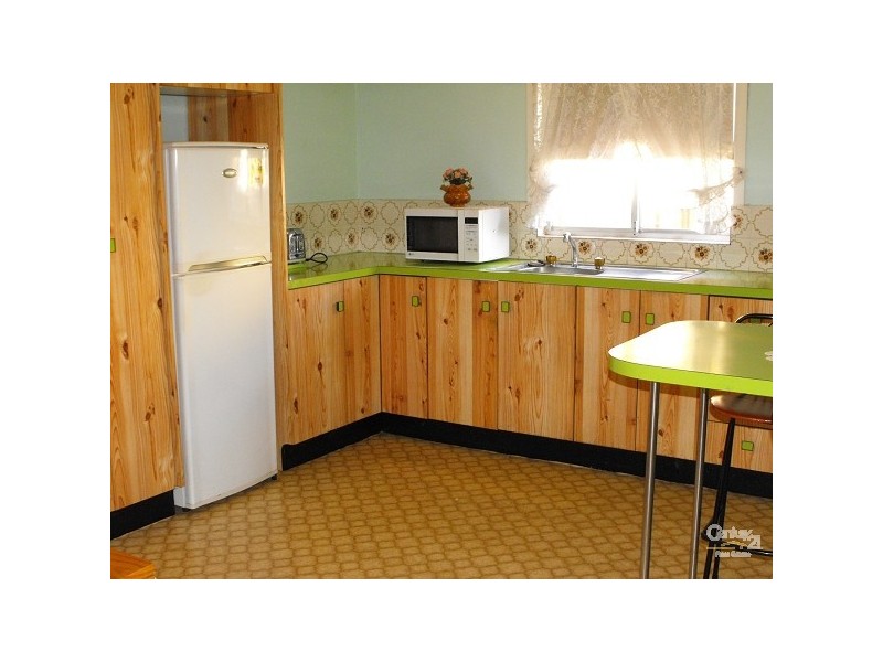 68 HIGHVIEW AVE,, Greenacre NSW 2190