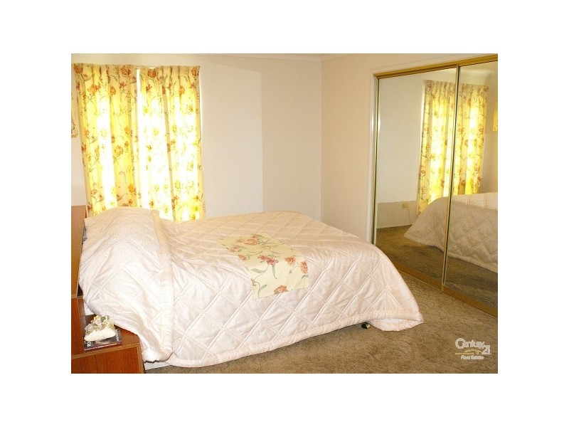 8 ASH ST,, Georges Hall NSW 2198