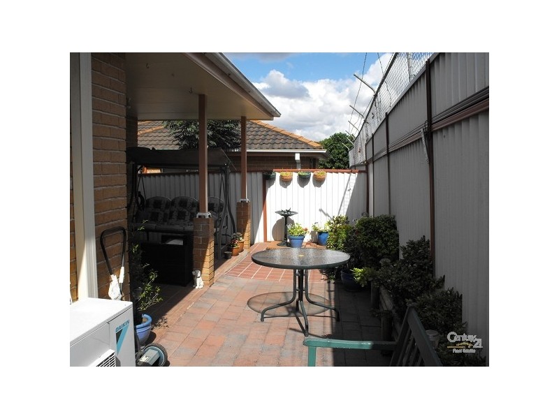 2/58 Simmat Avenue, Condell Park NSW 2200