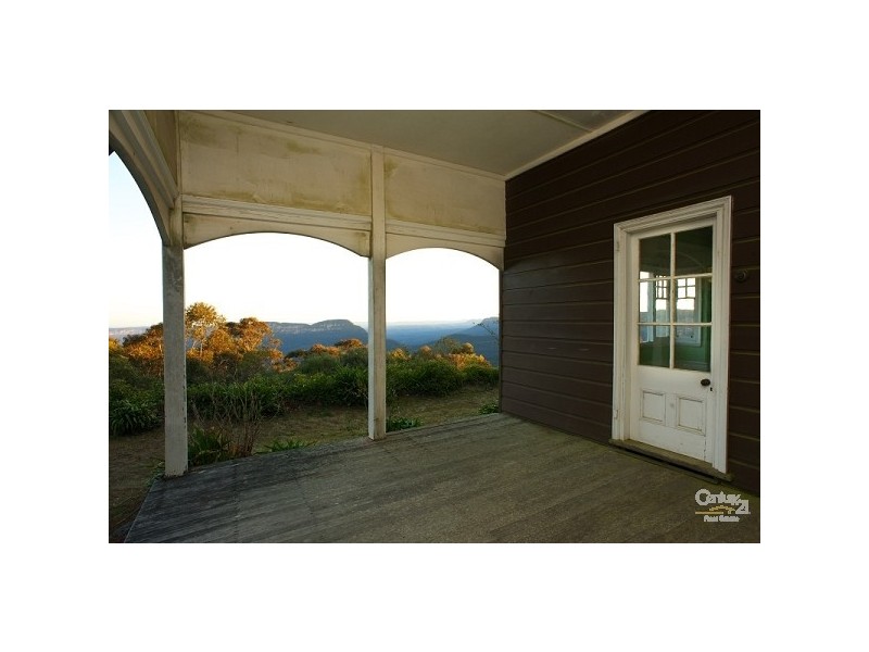 19 Birdwood Avenue, Katoomba NSW 2780