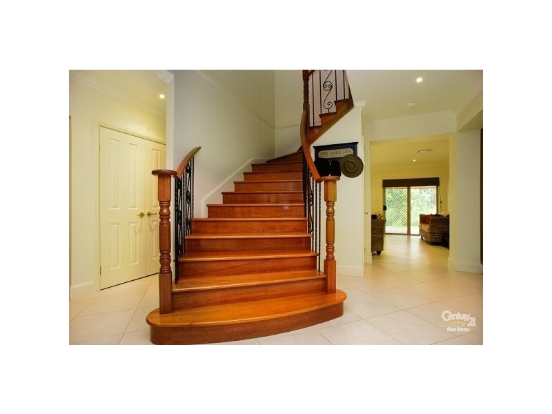 77 Sinclair Crescent, Wentworth Falls NSW 2782