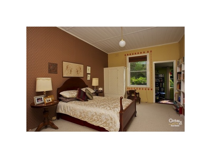 25 Cascade Street, Wentworth Falls NSW 2782