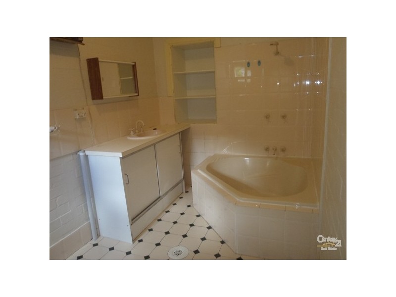 2/7 Lovel Street, Katoomba NSW 2780