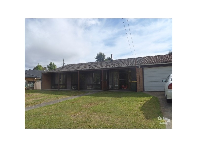 15 Maple Grove, Wentworth Falls NSW 2782