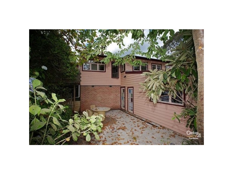 17 Blackheath Street, Leura NSW 2780