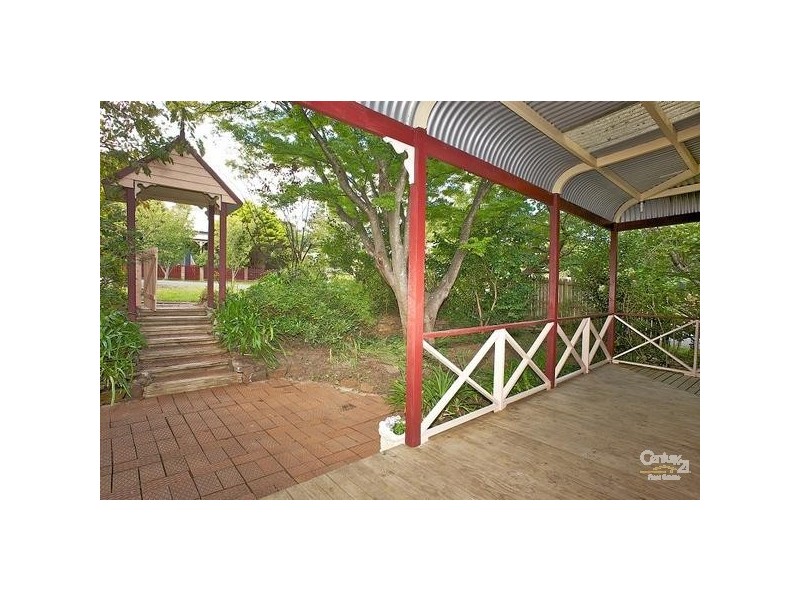 17 Blackheath Street, Leura NSW 2780