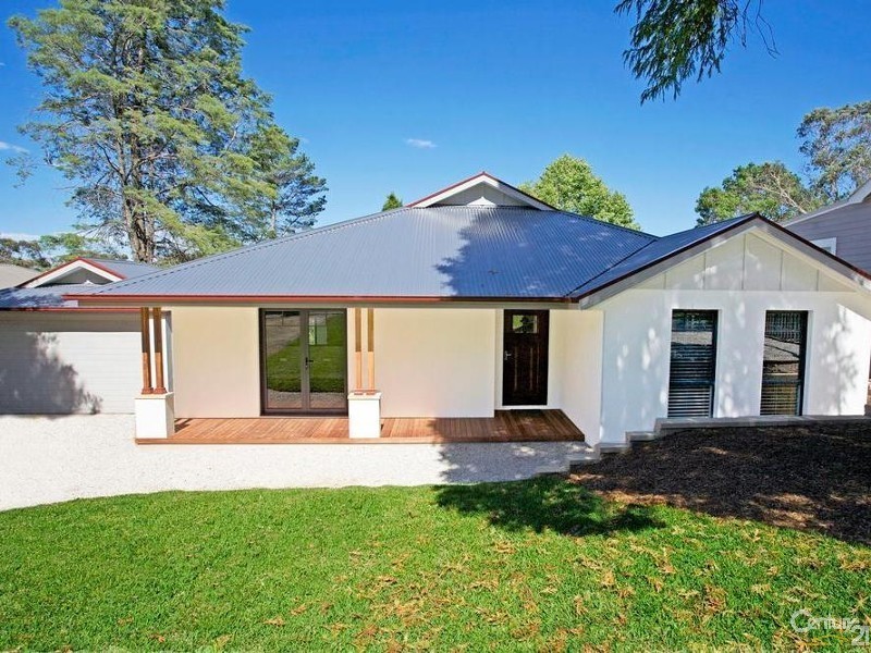 4 Wood Street, Wentworth Falls NSW 2782