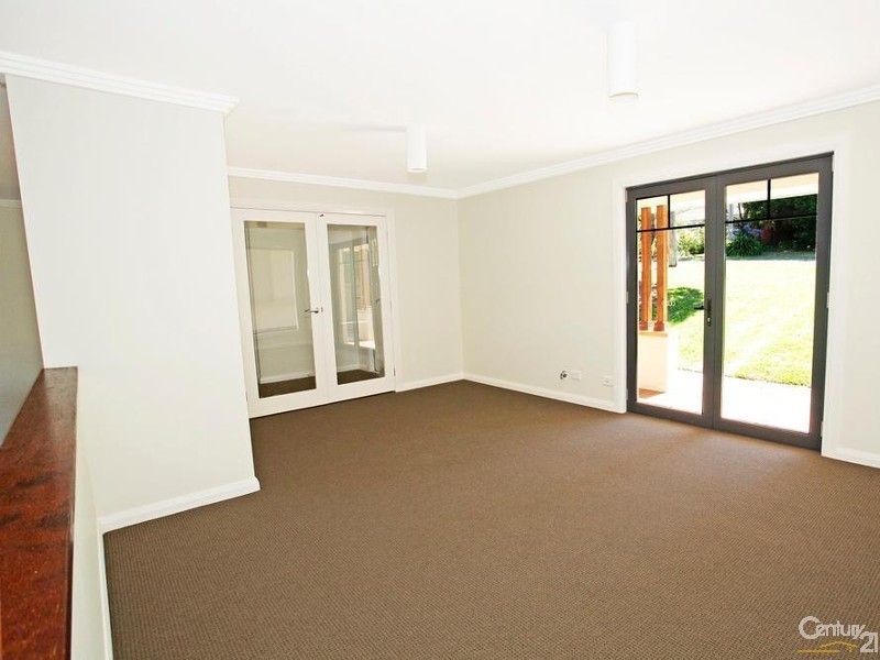 4 Wood Street, Wentworth Falls NSW 2782