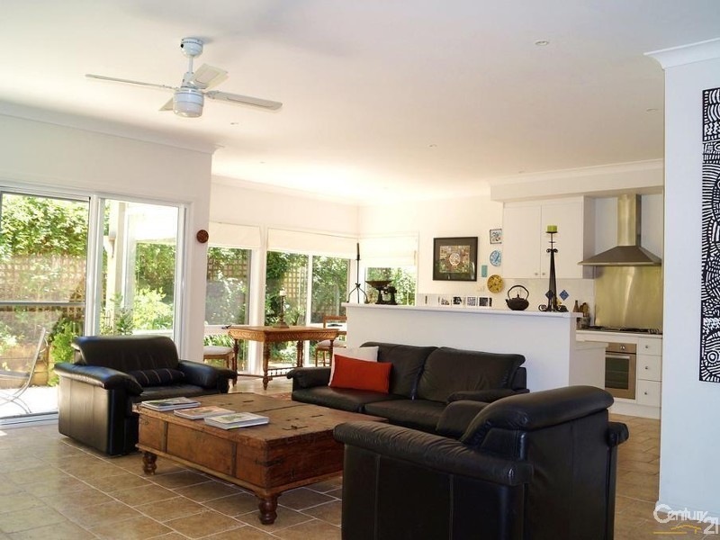 16 Holmes Street, Leura NSW 2780