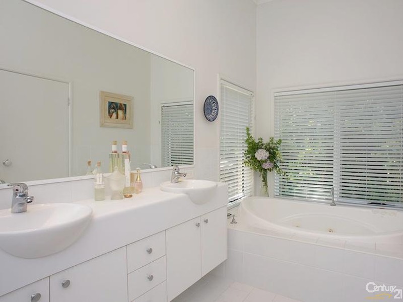 16 Holmes Street, Leura NSW 2780