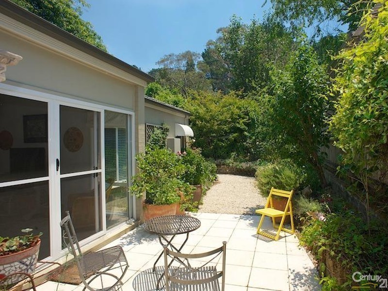 16 Holmes Street, Leura NSW 2780