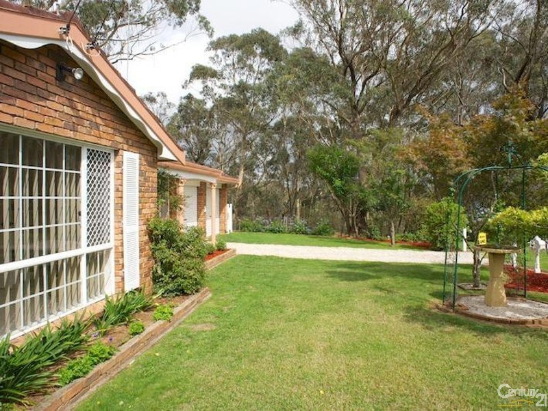 2 Whinmoor Lane, Katoomba NSW 2780