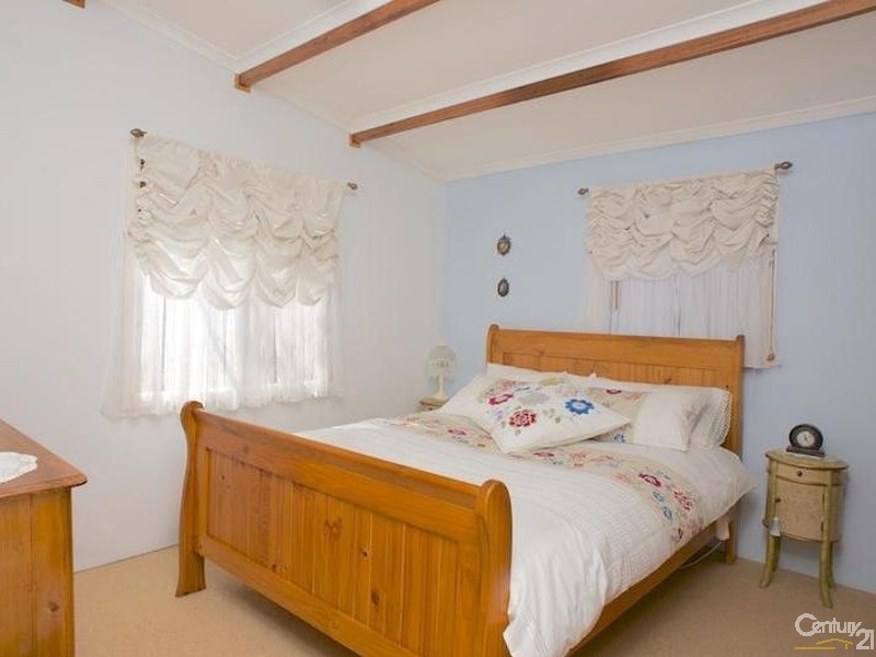 38 Sinclair Crescent, Wentworth Falls NSW 2782