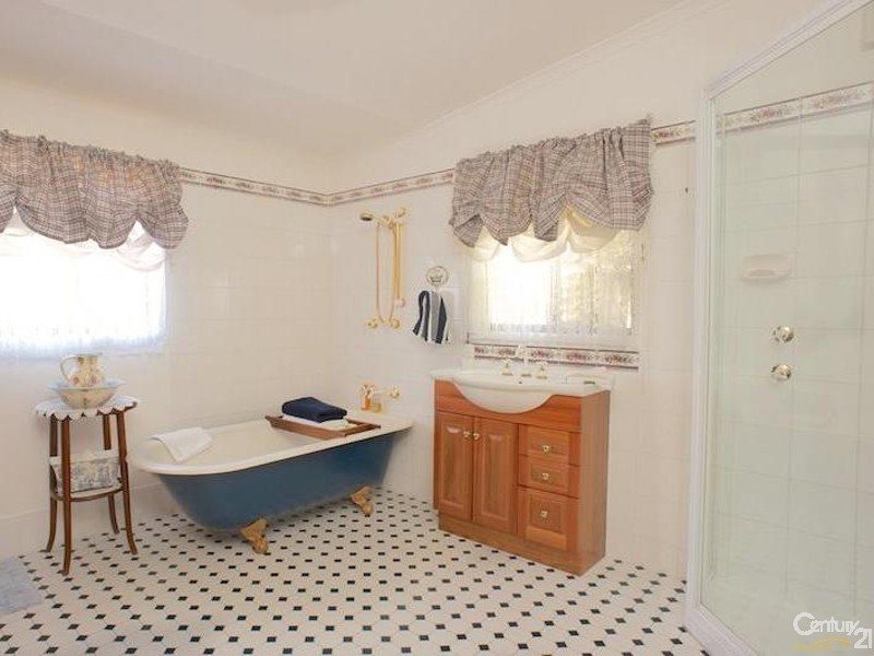 38 Sinclair Crescent, Wentworth Falls NSW 2782