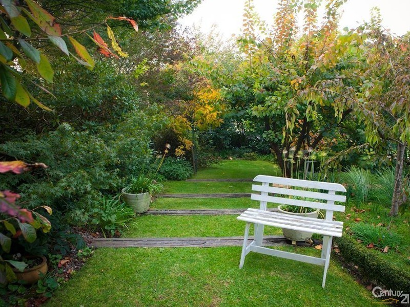 38 Sinclair Crescent, Wentworth Falls NSW 2782