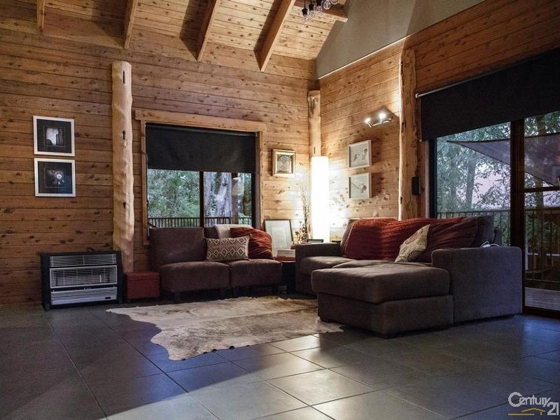 72  Sixth Avenue, Katoomba NSW 2780