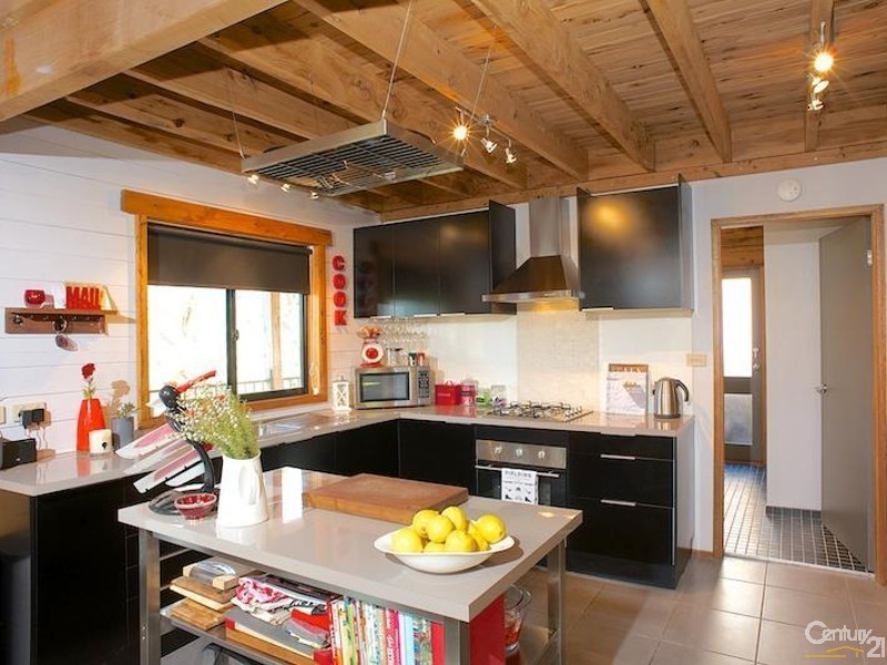 72  Sixth Avenue, Katoomba NSW 2780