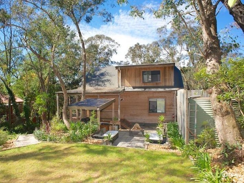 72  Sixth Avenue, Katoomba NSW 2780