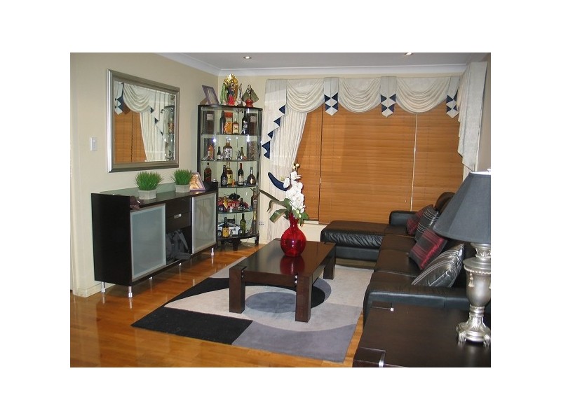 8 Rafferty Way, Quakers Hill NSW 2763