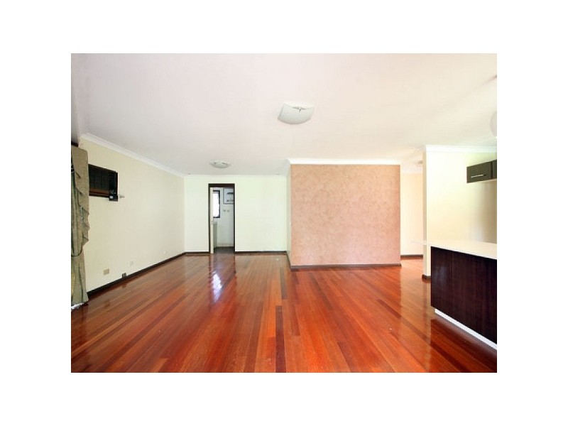 17 Penn Crescent, Quakers Hill NSW 2763