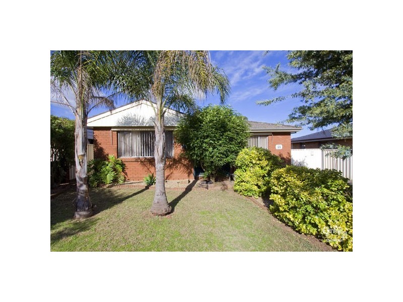21 Elwood Crescent, Quakers Hill NSW 2763