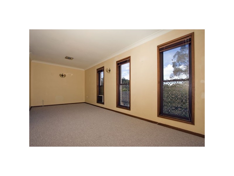 225 Madagascar Drive, Kings Park NSW 2148