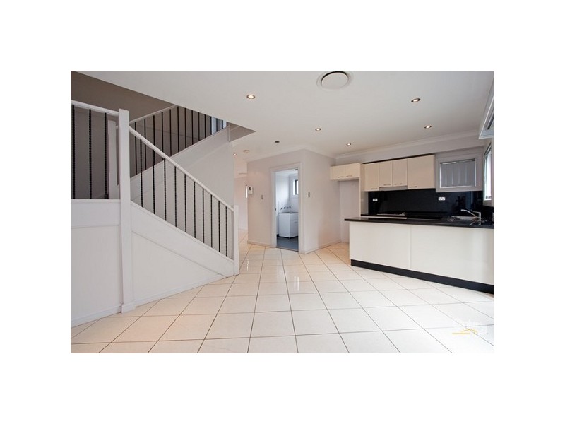 3/6 Hambledon Road, Quakers Hill NSW 2763