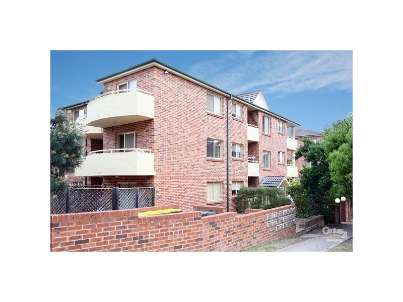 27/11 Oxford Street, Blacktown NSW 2148