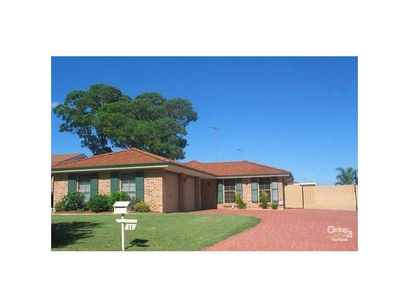 11 MEDWIN PLACE, Quakers Hill NSW 2763