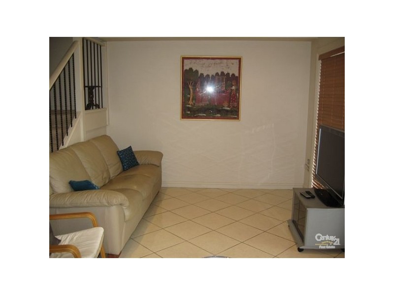 8/6 HAMBLEDON ROAD, Quakers Hill NSW 2763